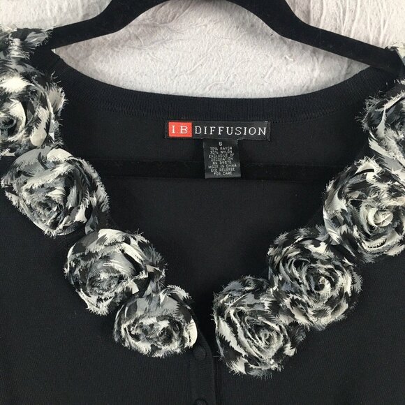 Vintage IB Diffusion Sweater Woemsn Small Black Cardigan Gray Rosettes Artsy - Picture 5 of 16